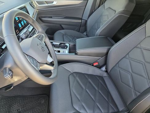 New 2026 Volkswagen Atlas Cross Sport SE image 10