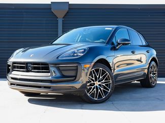 Certified 2025 Porsche Macan video 1