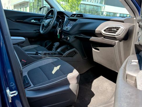 Used 2021 Chevrolet TrailBlazer LS AWD/4WD image 12