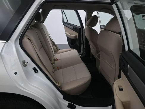 Used 2019 Subaru Outback 2.5i image 11