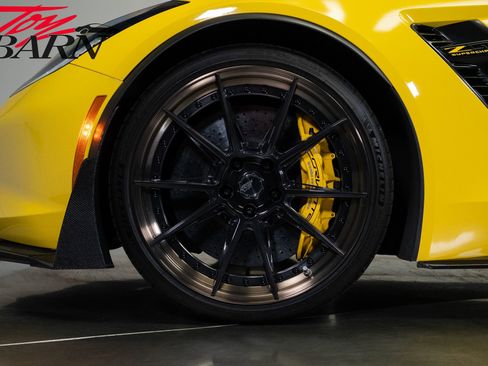 Used 2016 Chevrolet Corvette Z06 w/ 3LZ Preferred Equipment Group RWD image 27