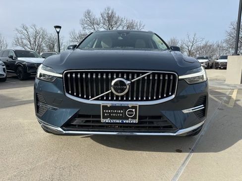 Certified 2023 Volvo XC60 B5 Ultimate image 2