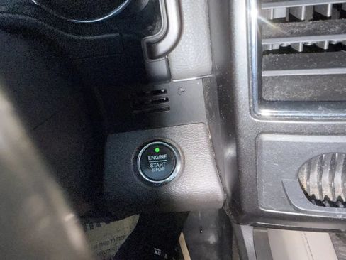Used 2018 Ford Expedition Limited w/ Equipment Group 301A AWD/4WD image 29