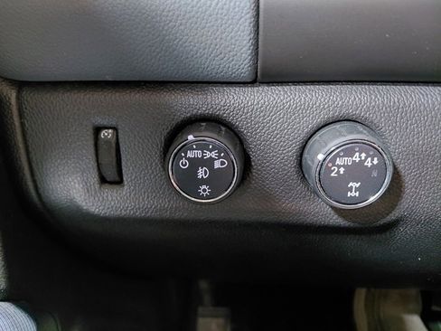 Used 2017 Chevrolet Colorado Z71 image 37