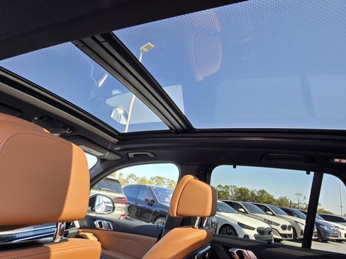 New 2026 BMW X5 xDrive50e w/ Executive Package image 25