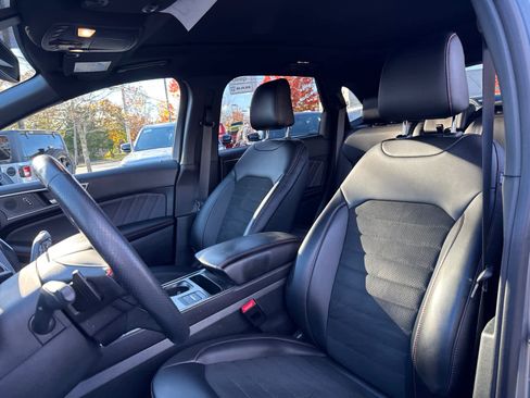 Used 2024 Ford Edge ST-Line w/ Class II Trailer Tow Package image 13