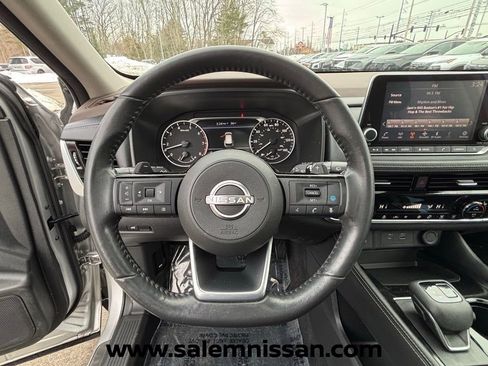 Used 2023 Nissan Rogue SL image 13