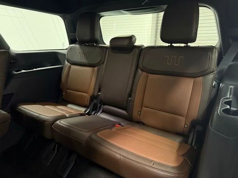 Used 2025 Ford Expedition King Ranch AWD/4WD image 17