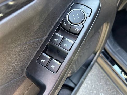 Used 2025 Ford Escape ST-Line Select AWD/4WD image 24