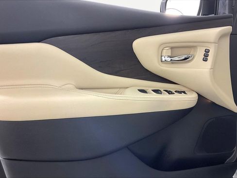 Used 2021 Nissan Murano Platinum w/ Cargo Package image 21