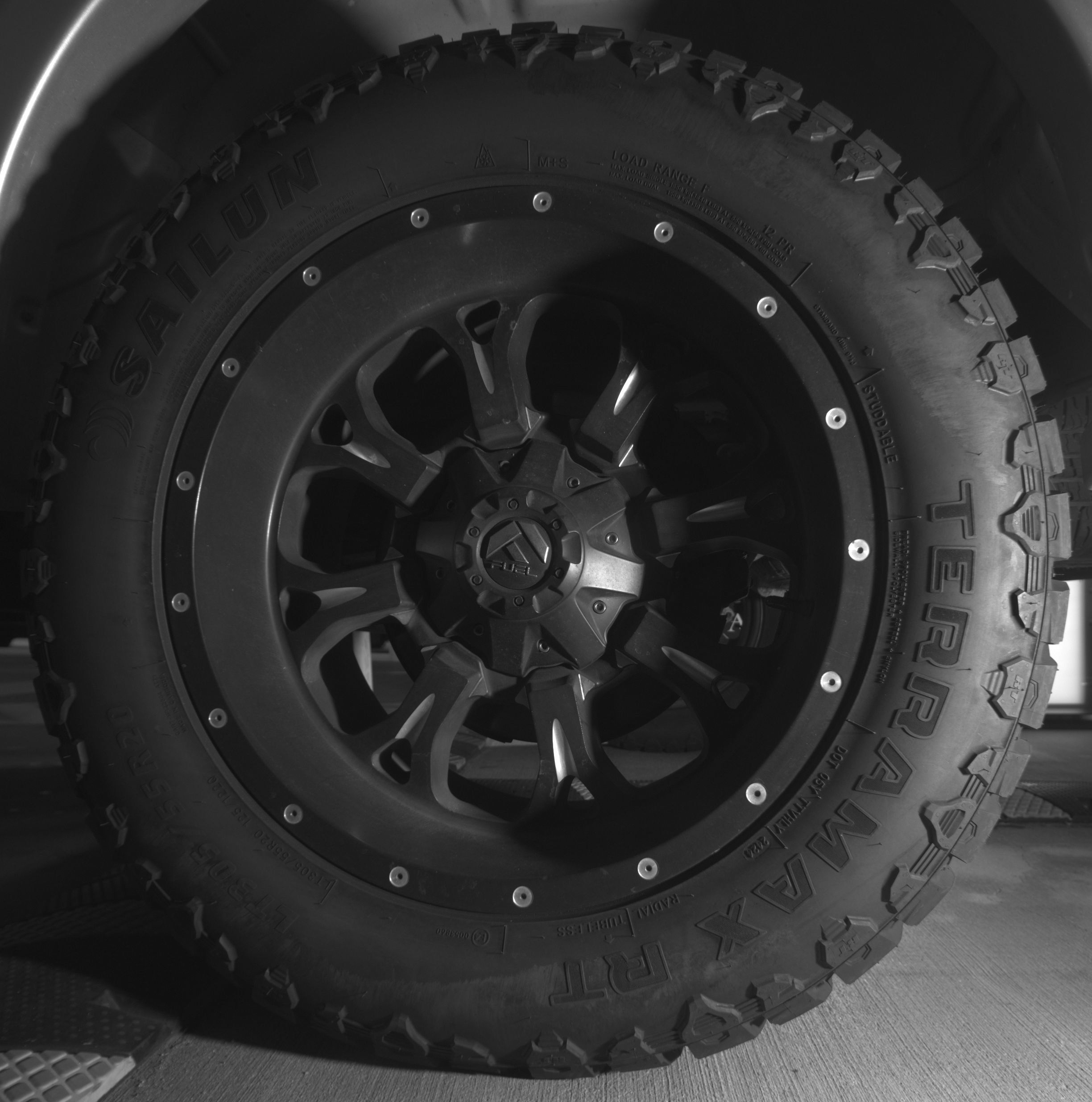 Used 2015 Ford F150 XLT w/ Equipment Group 302A Luxury AWD/4WD image 10
