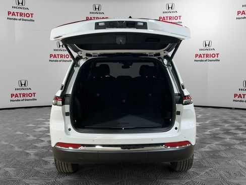 Used 2024 Jeep Grand Cherokee Laredo X w/ Luxury Tech Group I AWD/4WD image 18