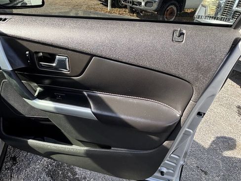 Used 2014 Ford Edge SEL w/ Equipment Group 205A image 17