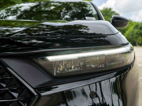 Used 2024 Honda Accord Touring image 11