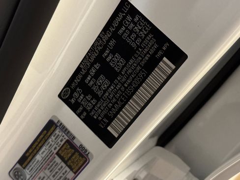 New 2025 Genesis Electrified GV70 Advanced image 34