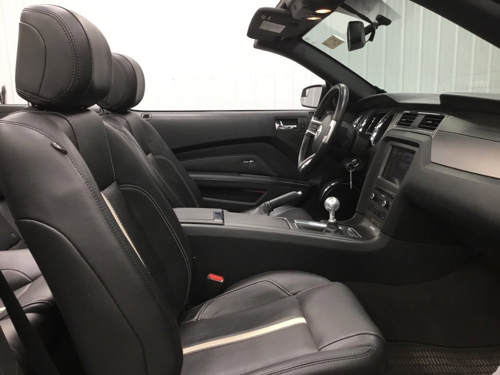 Used 2014 Ford Mustang GT Premium w/ Electronics Package RWD image 17