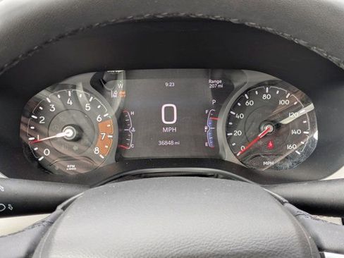 Used 2025 Jeep Compass Limited image 15