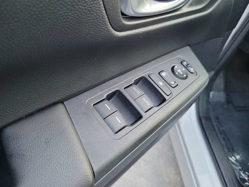 Used 2025 Honda CR-V EX image 13