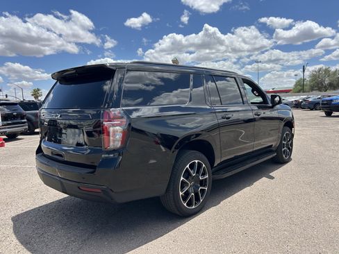 Used 2024 Chevrolet Suburban RST w/ Luxury Package AWD/4WD image 4