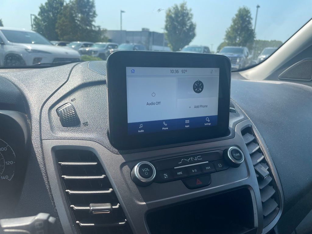Used 2022 Ford Transit Connect XLT FWD image 4