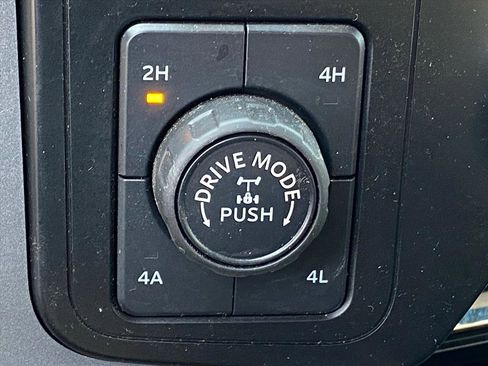 Certified 2023 Ford F150 Lariat w/ Equipment Group 502A High image 22