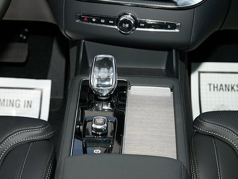 New 2026 Volvo XC90 T8 Ultra w/ Lounge Package AWD/4WD image 30