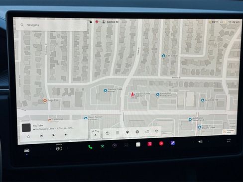 Used 2022 Tesla Model S Plaid image 18