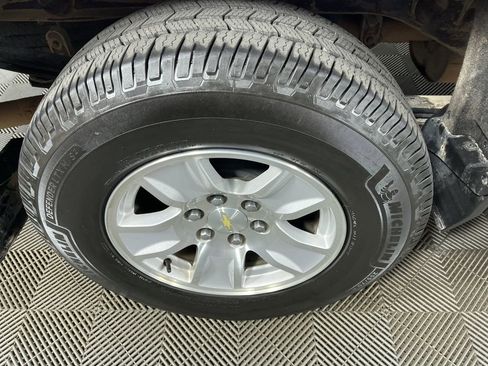 Used 2018 Chevrolet Silverado 1500 LT w/ All Star Edition image 15