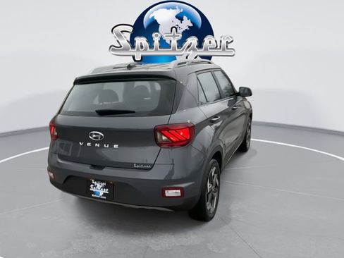 New 2025 Hyundai Venue SEL image 8