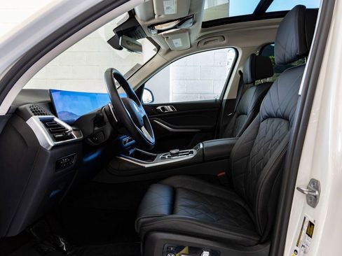 Certified 2023 BMW X7 xDrive40i w/ Climate Comfort Package image 14