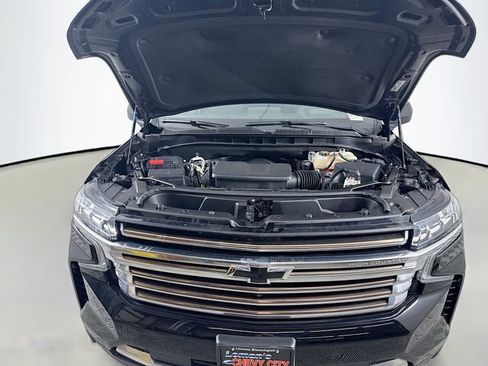 Used 2024 Chevrolet Tahoe High Country w/ Premium Package image 34