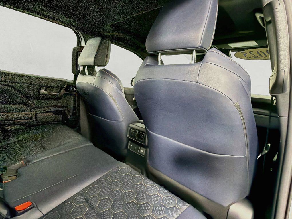 Used 2025 Toyota 4Runner Platinum AWD/4WD image 27