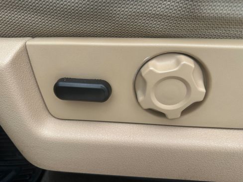 Used 2012 Ford F150 XLT w/ XLT Chrome Pkg AWD/4WD image 29