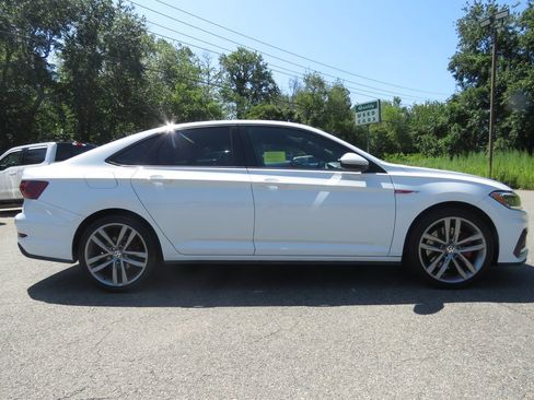 Used 2021 Volkswagen Jetta GLI FWD image 4