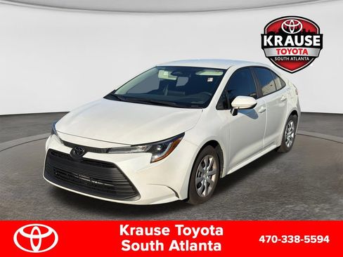 Used 2026 Toyota Corolla LE FWD image 3