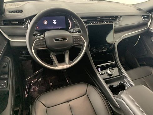 New 2025 Jeep Grand Cherokee L Limited image 12