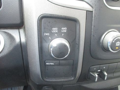 Used 2018 RAM 2500 Tradesman w/ Chrome Appearance Group image 14