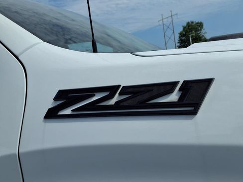 Used 2023 Chevrolet Silverado 1500 Custom Trail Boss w/ LPO, Dark Essentials Package AWD/4WD image 3