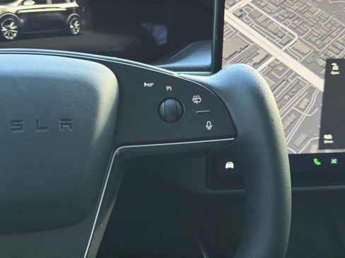 Used 2022 Tesla Model X Plaid image 10