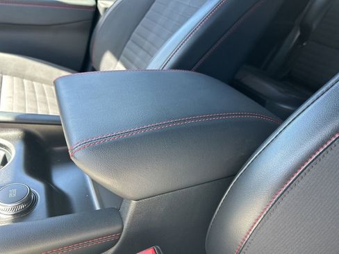 Used 2025 Ford Explorer ST-Line image 36