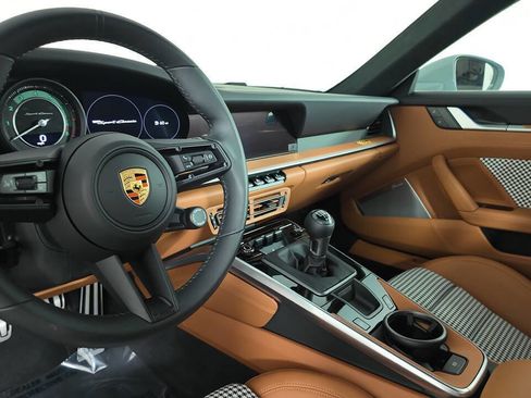 Used 2023 Porsche 911 Sport Classic image 5