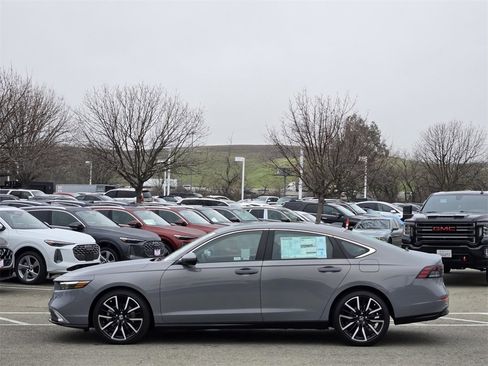 New 2025 Honda Accord Touring image 7