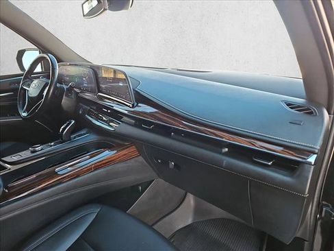 Used 2022 Cadillac Escalade Luxury w/ LPO, Floor Liner Package image 22
