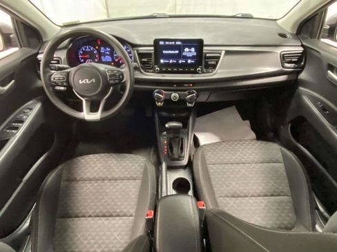 Used 2022 Kia Rio S image 9