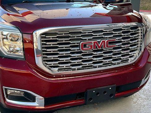 Used 2020 GMC Yukon XL Denali image 31