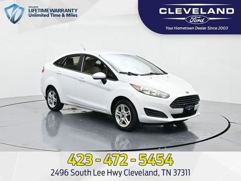 Used 2018 Ford Fiesta SE image 1