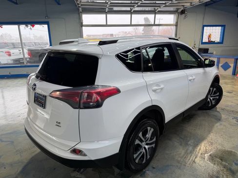 Used 2016 Toyota RAV4 LE image 2
