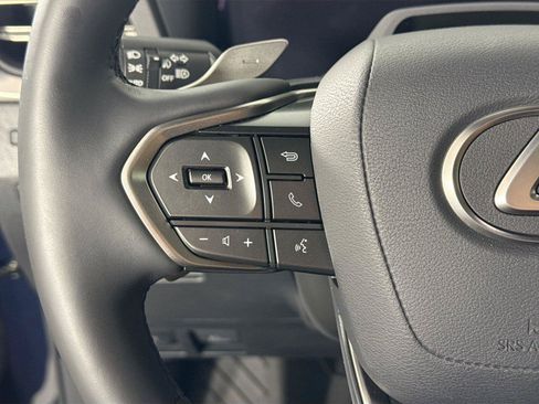 Used 2025 Lexus GX 550 w/ Accessory Package (2T) AWD/4WD image 18