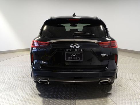 Used 2021 INFINITI QX50 Luxe w/ Appearance Package image 4