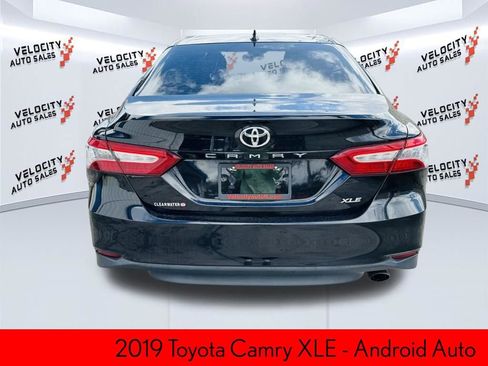 Used 2019 Toyota Camry XLE FWD image 4